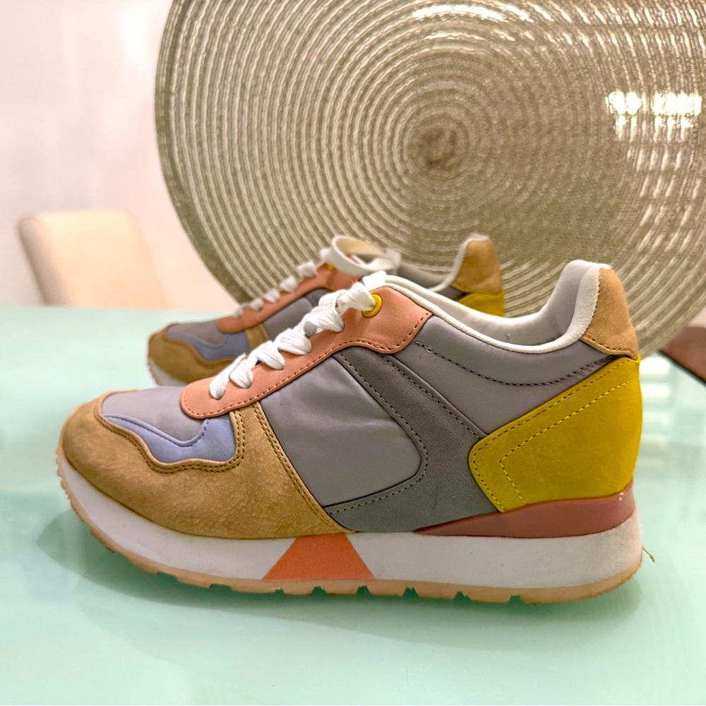 Cleé Sneakers